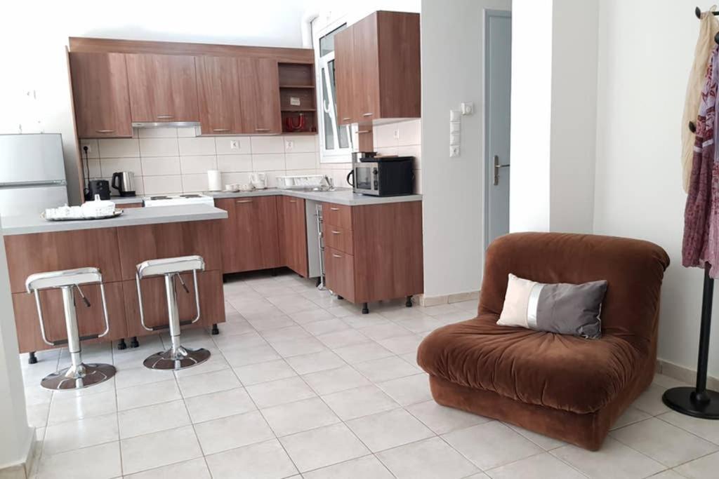 A Great Stay At A Comfortable Large Apartment Athens Exterior photo